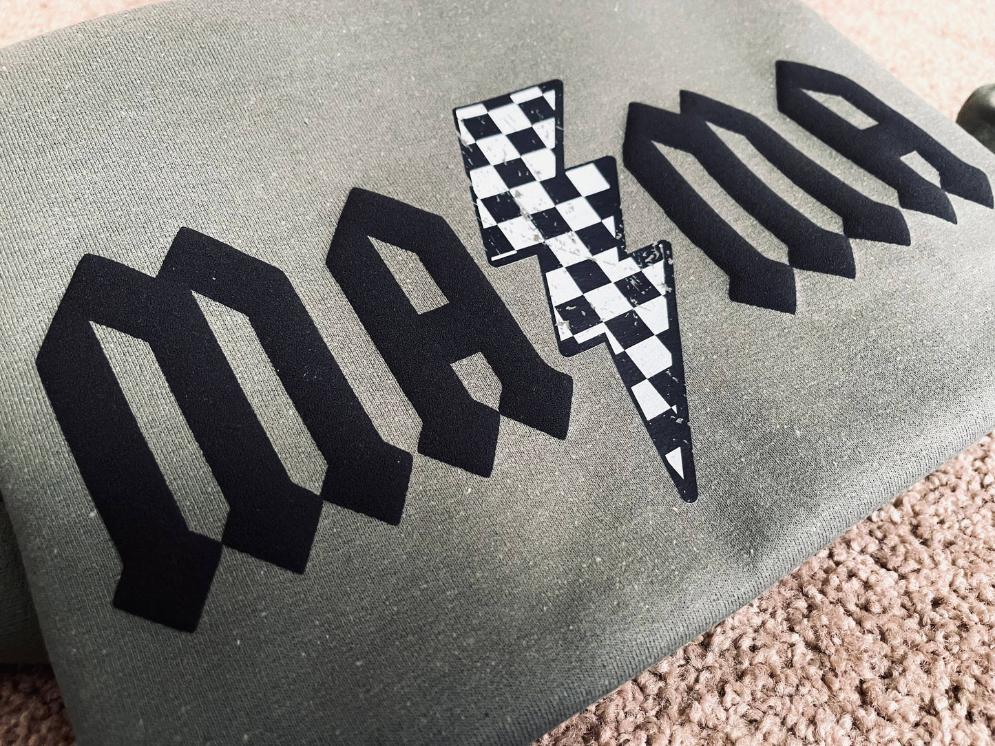 MAMA puff and checkered crewneck sweatshirt