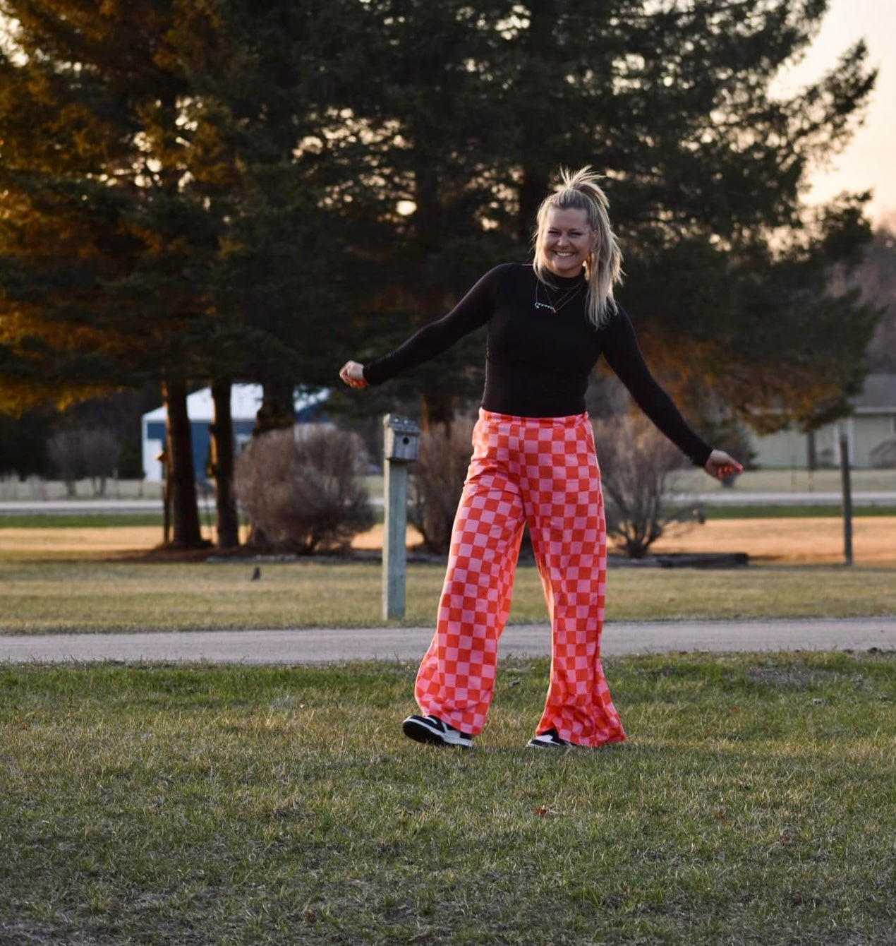 HIGH WAIST CHECKERED STRAIGHT LEG KNIT PANTS