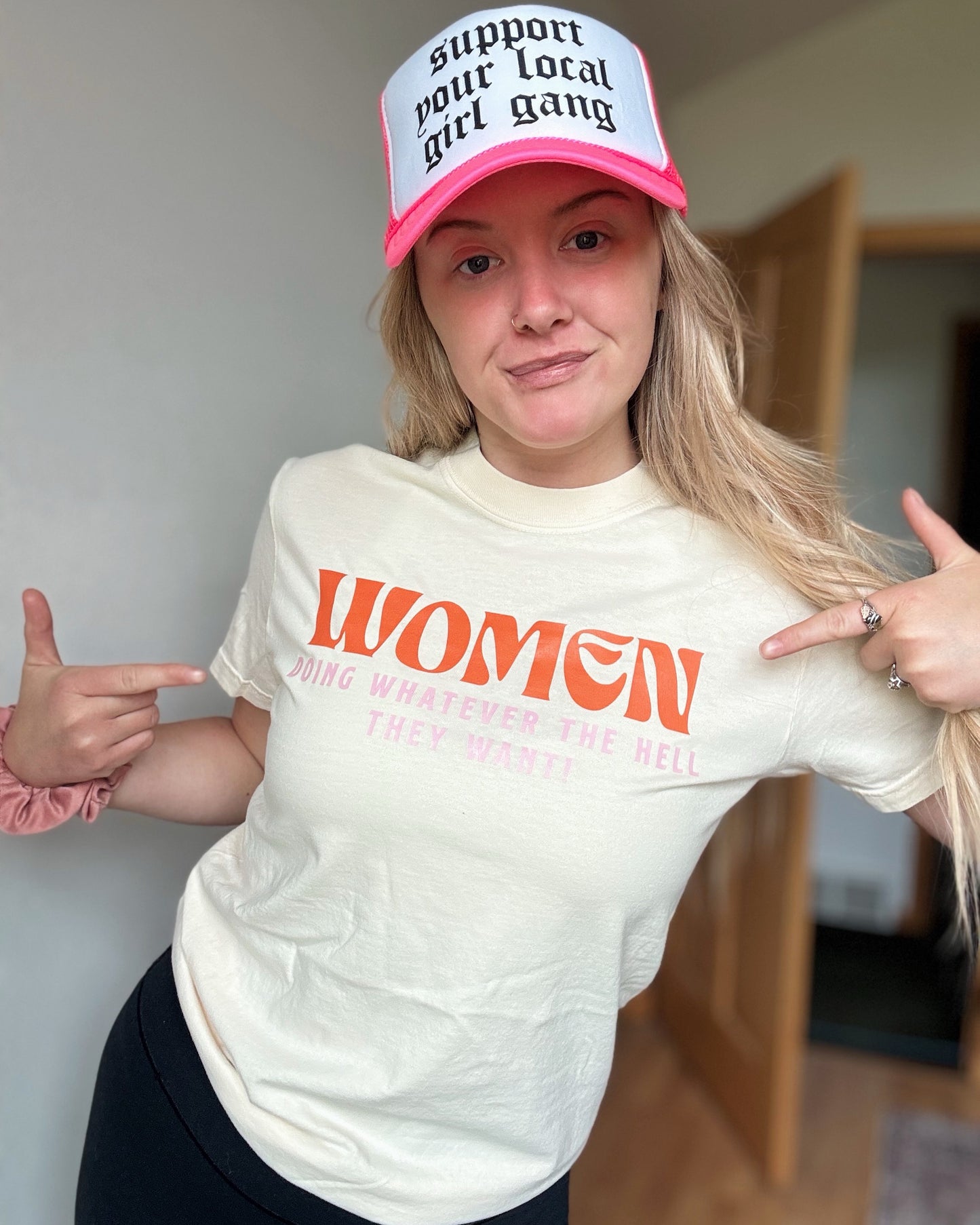 WOMEN GRAPHIC TEE