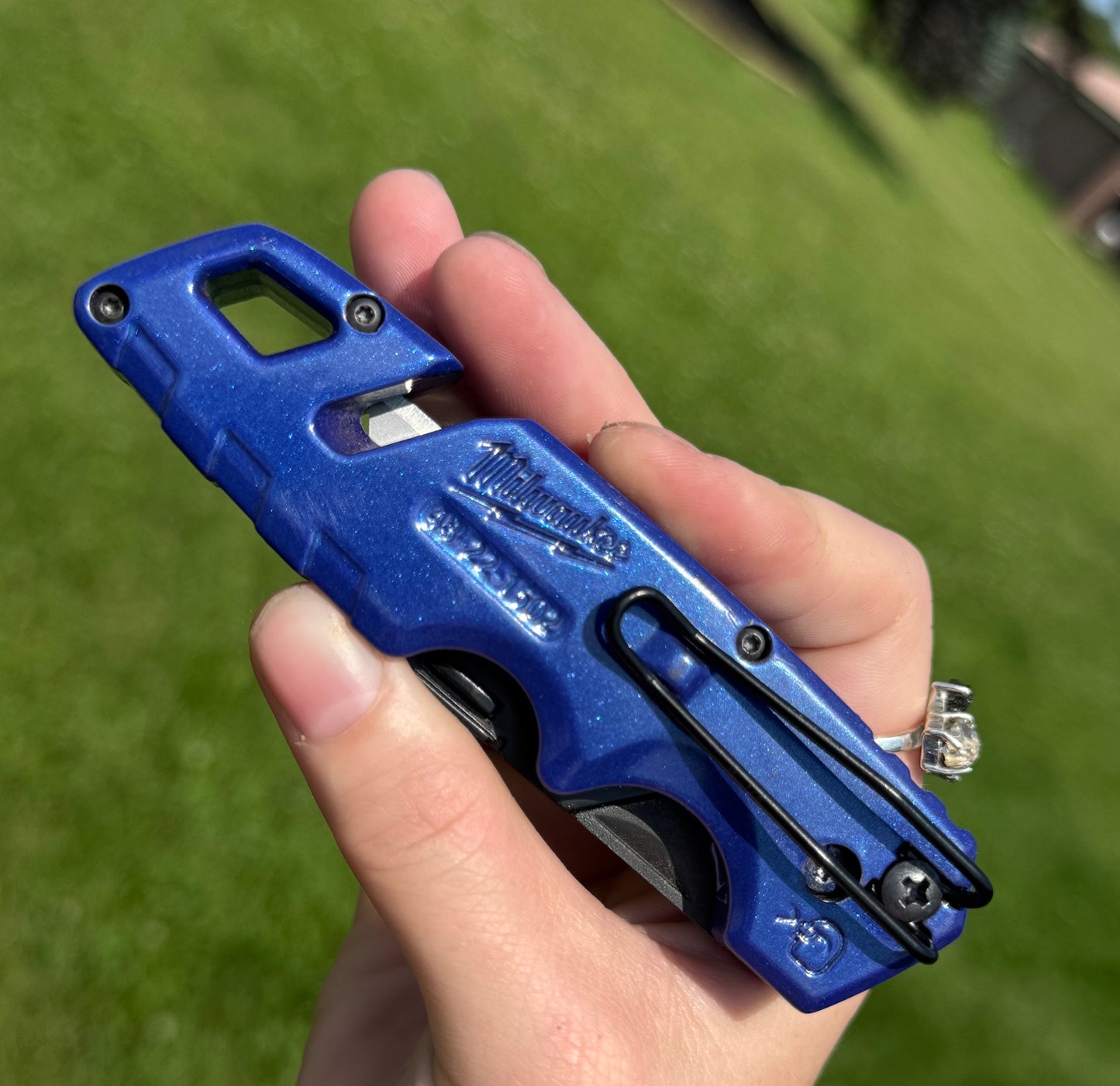 Yamaha Blue Milwaukee Knife